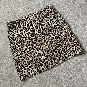 J. Crew Women’s Tan and Black Leopard Print Mini Skirt NWOT Size 4